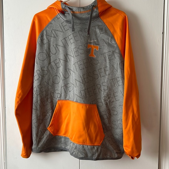 Nike Tops - Nike Tennessee hoodie